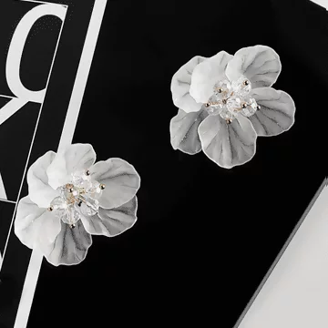 誇張大白花×吊墜耳環