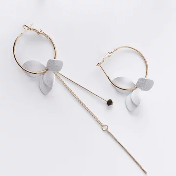 渡假小白花×不對稱流蘇耳環