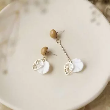 貝殼圓珠人臉×不對稱吊墜耳環