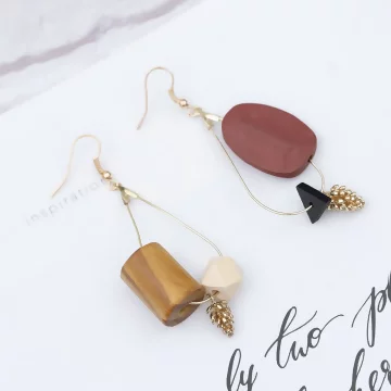 幾何木塊小松果&times;不對稱吊墜耳勾
