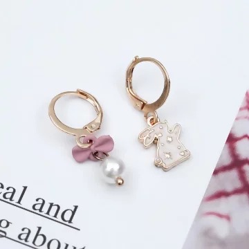 少女粉領小兔子×不對稱吊墜耳扣