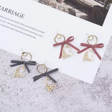 絲帶蝴蝶結愛心小珍珠&times;吊墜耳環&times;共二色