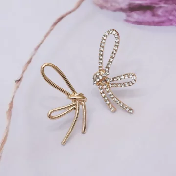 金屬晶鑽蝴蝶結線條&times;不對稱耳環