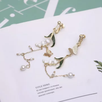鈴蘭花蝴蝶飛&times;不對稱螺旋耳夾