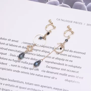 藍晶輕奢月亮&times;不對稱螺旋耳夾