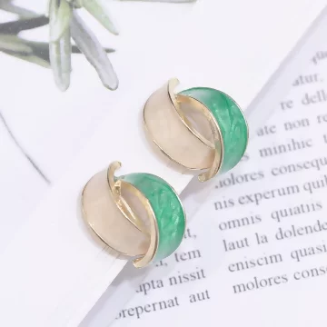 乳白湖綠相間&times;螺旋耳夾
