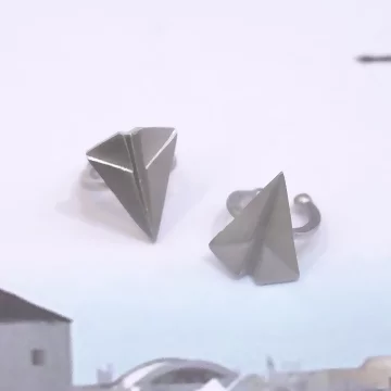 紙飛機&times;U型耳骨夾