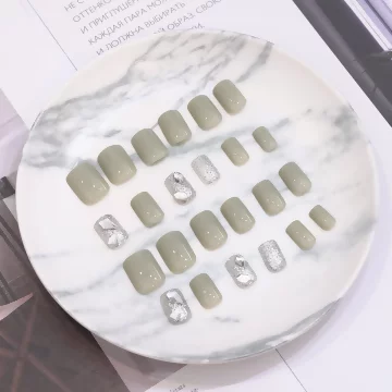 青蘋果綠閃鑽亮面&times;穿戴式手指甲片&times;二十四入