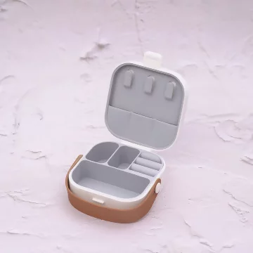 時尚硬殼矽膠&times;拉鍊飾品盒&times;白色