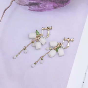 白色鈴蘭花&times;螺旋耳夾