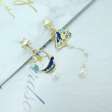 小兔與花扇&times;不對稱三角耳夾