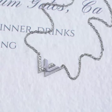 316鋼飾&times;經典W字母&times;鎖骨項鍊&times;銀色