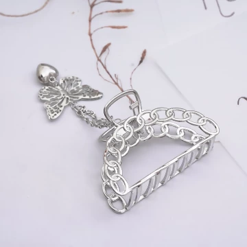 蝴蝶流蘇鍊條&times;鯊魚夾