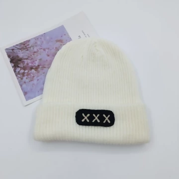 中性叉叉針織帽&times;毛帽&times;白色