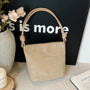 仿麂皮復古方形包&times;可調式斜背包&times;米白