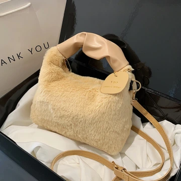 皺折提把毛絨小包方&times;斜背包&times;卡其