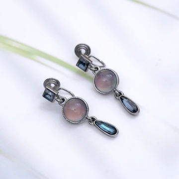 優雅水滴藍珠&times;蚊香盤U型耳夾