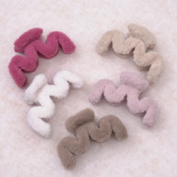 超大M字絨毛×鯊魚夾×共五色