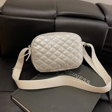 Y3K科技感菱格小方包×斜背包×白色