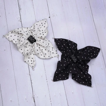 小愛心方巾珍珠×抓夾×共二色