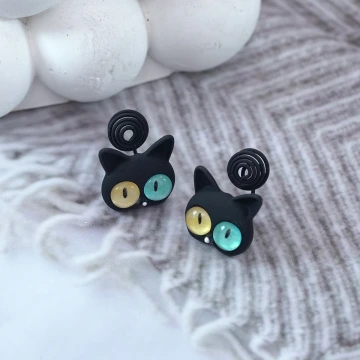 異瞳喵星人&times;蚊香盤U型耳夾
