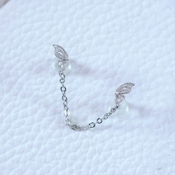 蝴蝶飛&times;單邊相連耳環