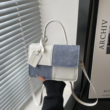 牛仔單寧皮革撞色&times;斜背包&times;白色