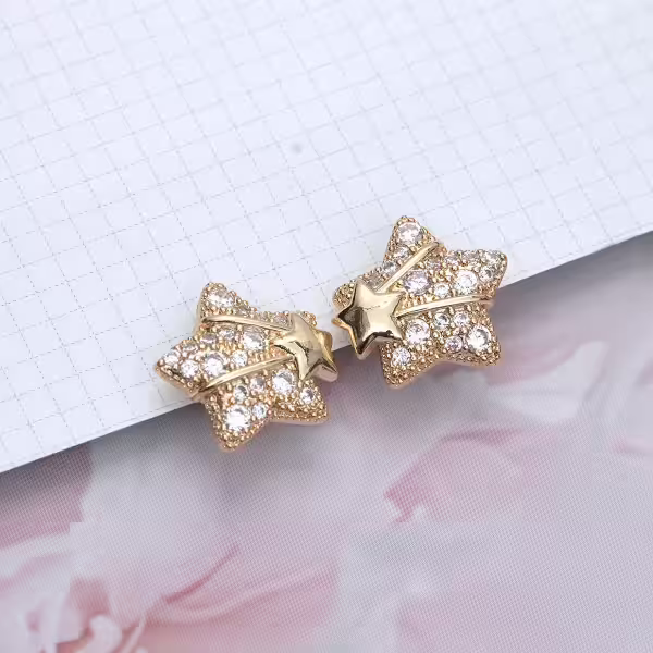 金色星星閃鑽&times;蚊香盤U型耳夾