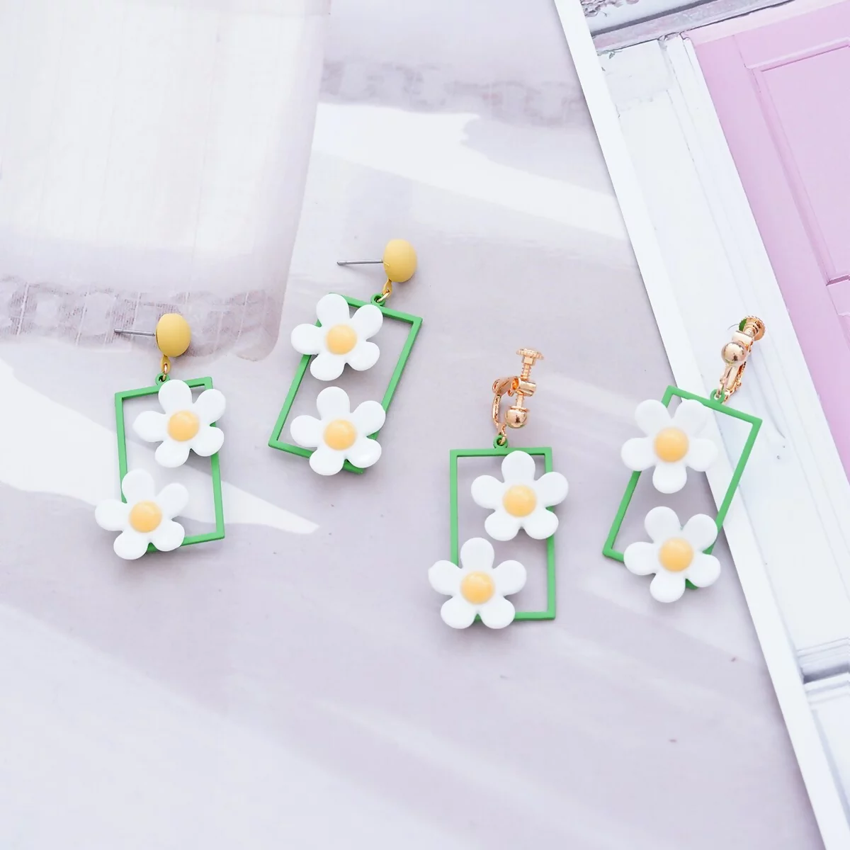 綠框框白花朵×螺旋耳夾-第4張