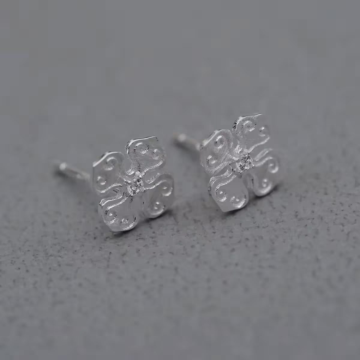 【精品館】神的小花 耳環 銀色-第1張
