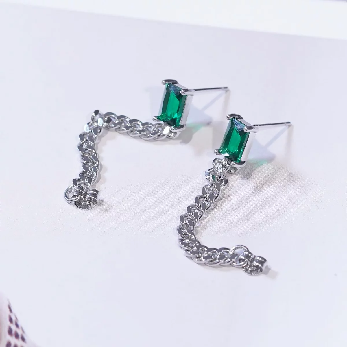 方型綠鑽鍊條×後掛式吊墜耳環-第3張