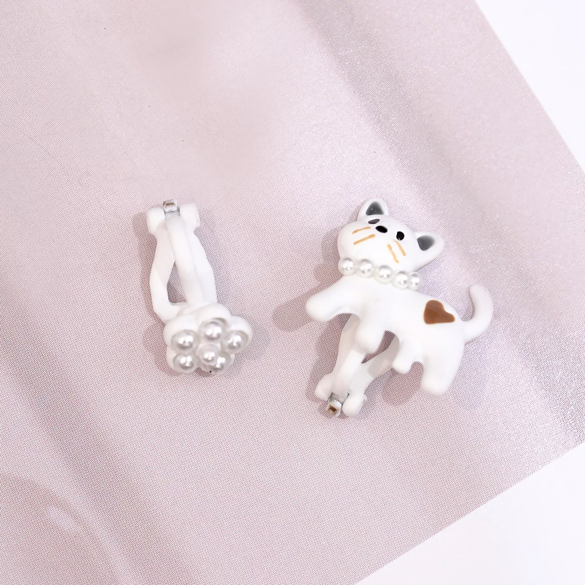 珍珠小花白貓×三角耳夾-第3張