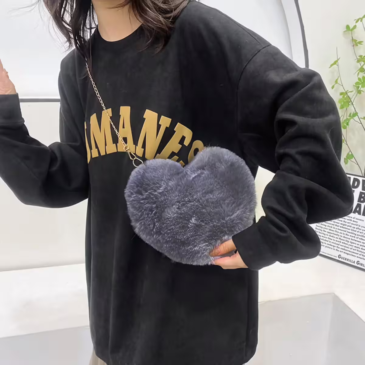 超軟萌毛愛心×鍊條斜背包×深灰-第5張