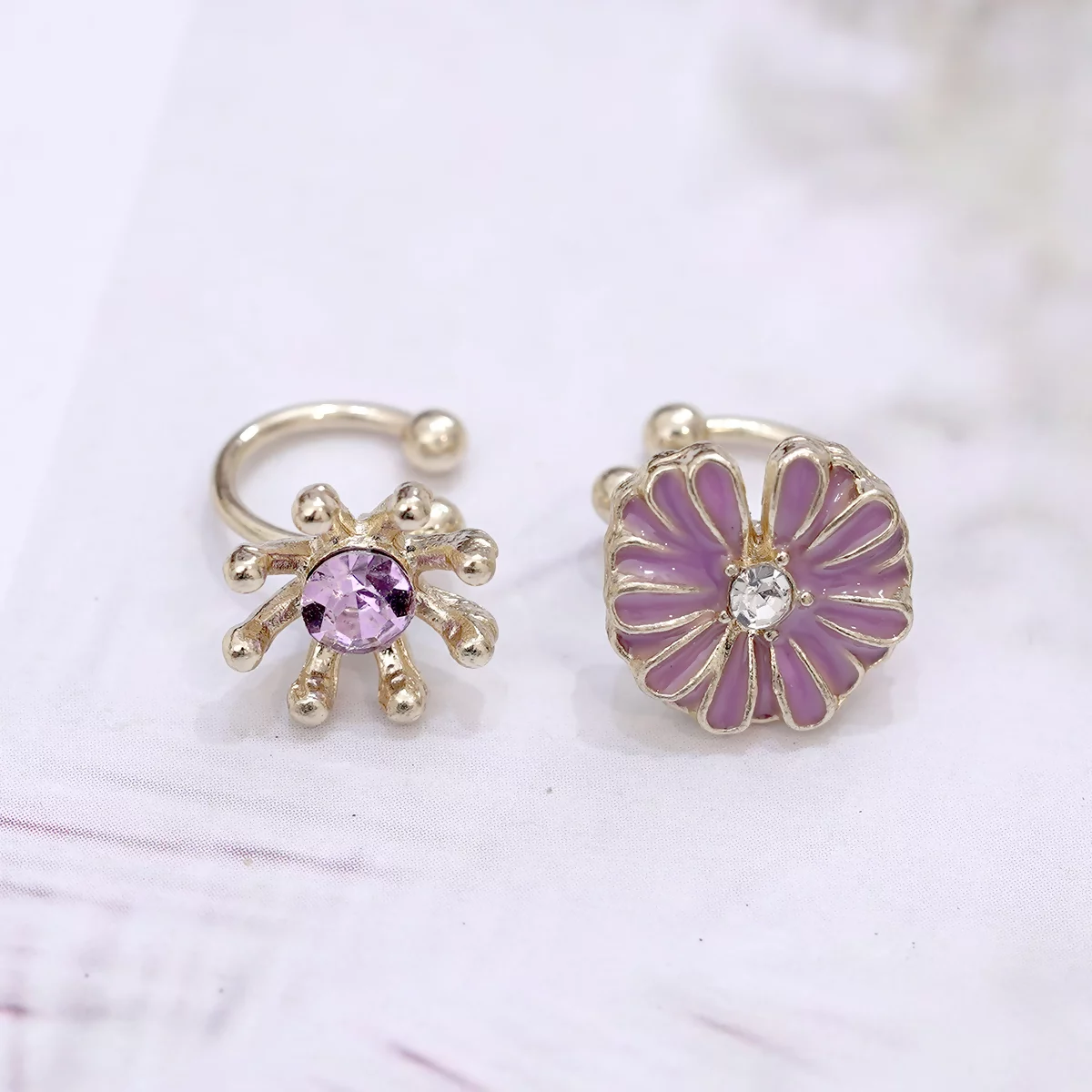 紫雛菊×不對稱U型耳骨夾-第4張