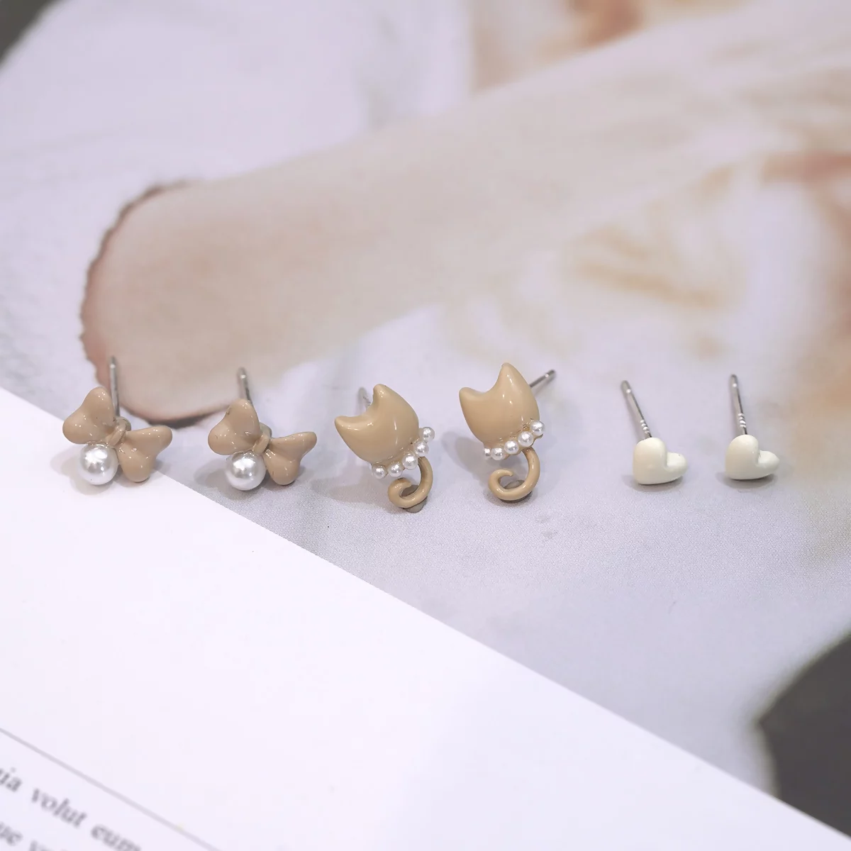 奶茶貓咪蝴蝶結珍珠×三套件耳環組-第2張