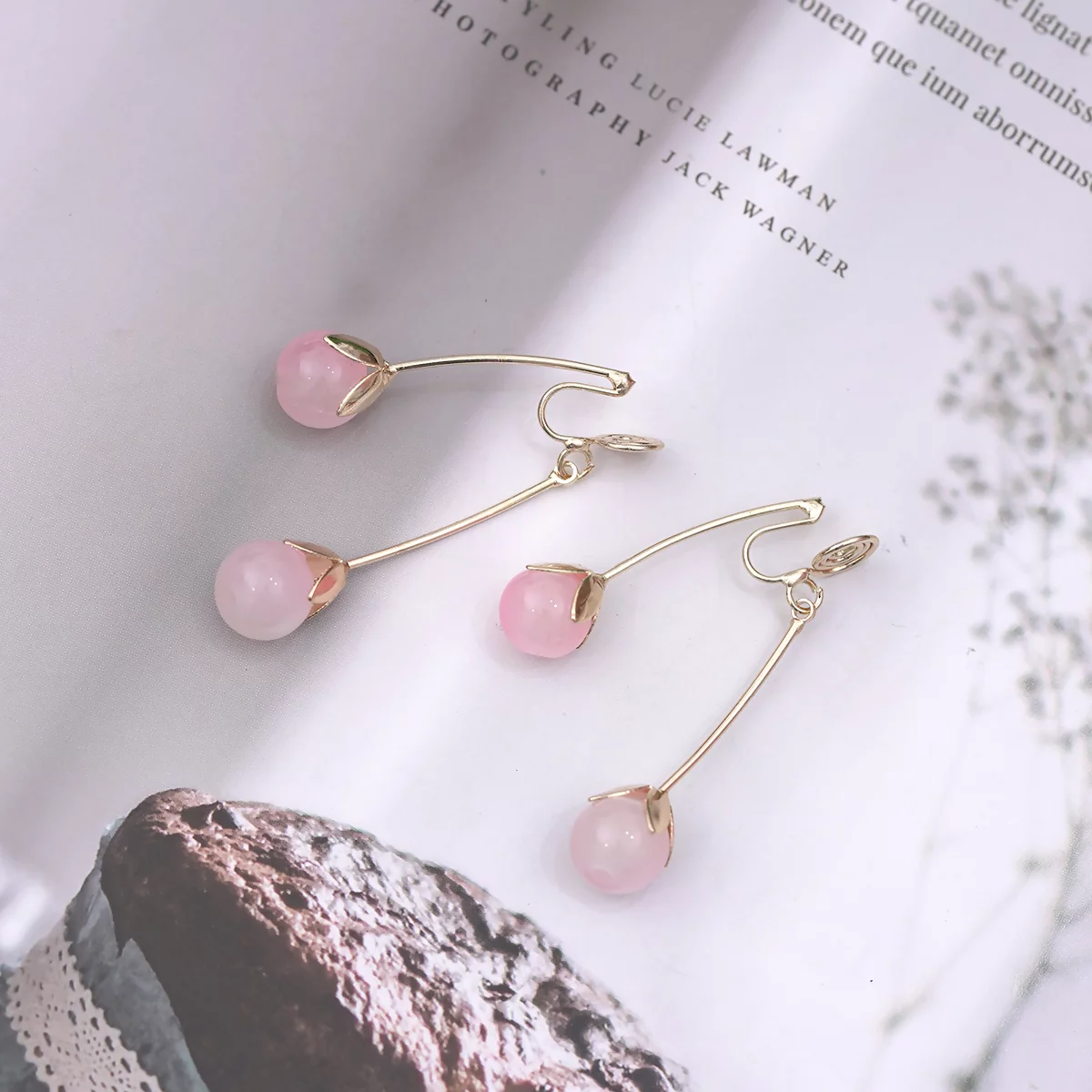 粉色琉璃小櫻桃×蚊香盤U型耳夾-第4張