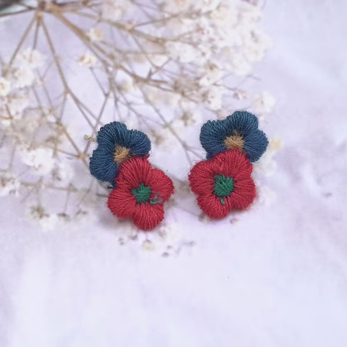 刺繍紅藍小花朵×吊墜耳環-第1張