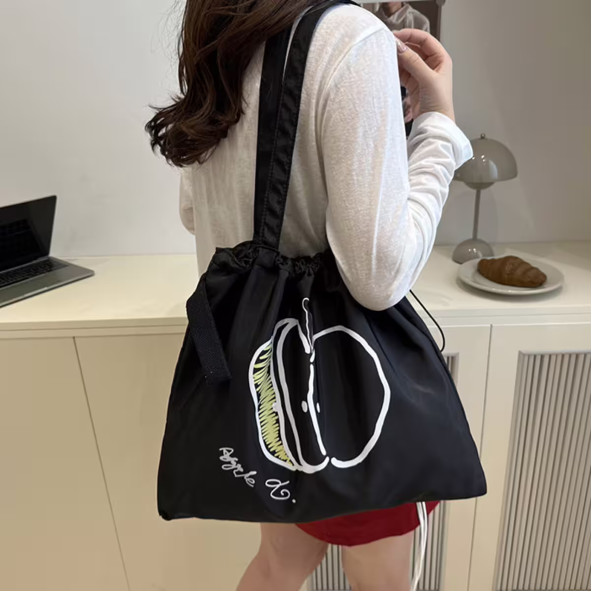 大蘋果印花束口袋×肩背包×黑色-第5張