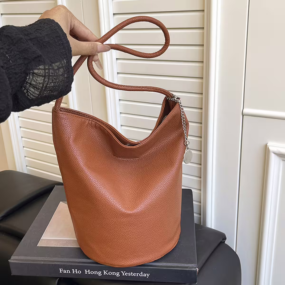 皮革圓身水桶包&times;肩背包&times;棕咖-第3張