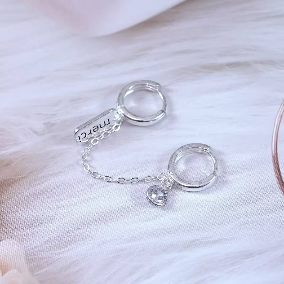 字母吊牌單鑽×單邊相連耳釦-第4張