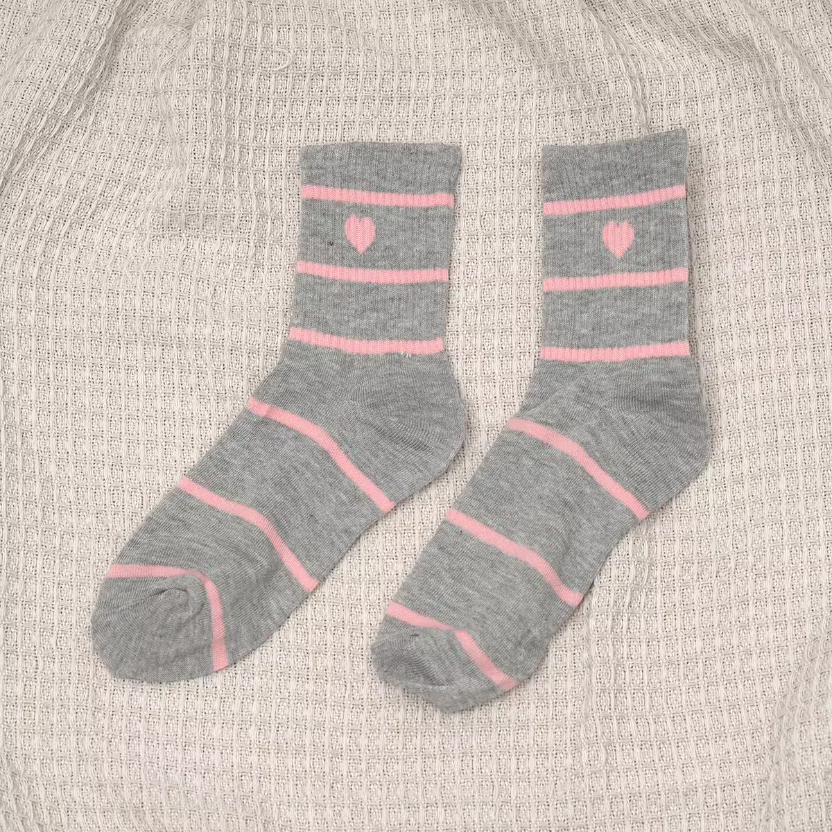 粉灰少女心&times;中筒襪&times;三雙套件襪子組-第4張