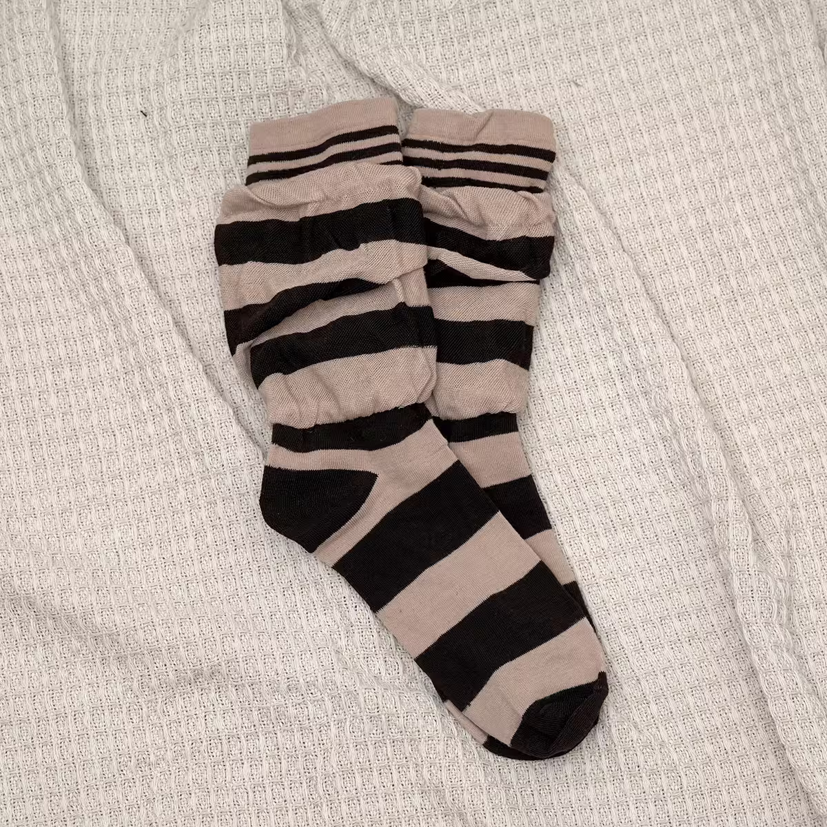 雙層條紋假兩件&times;中筒襪&times;棕咖-第1張