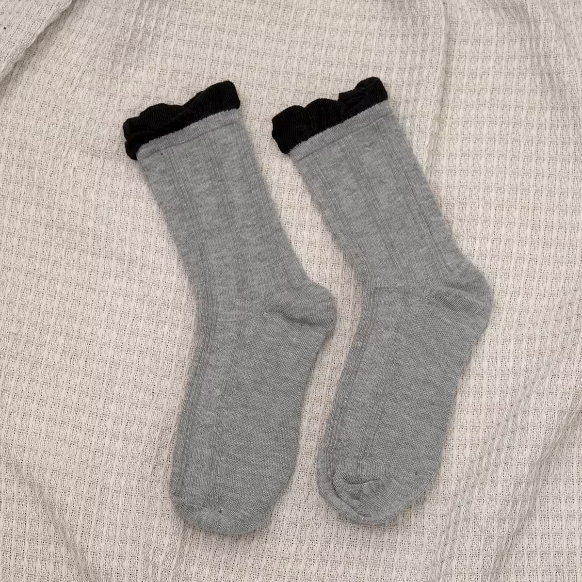 荷葉邊素面&times;中筒襪&times;四雙套件襪子組-第2張