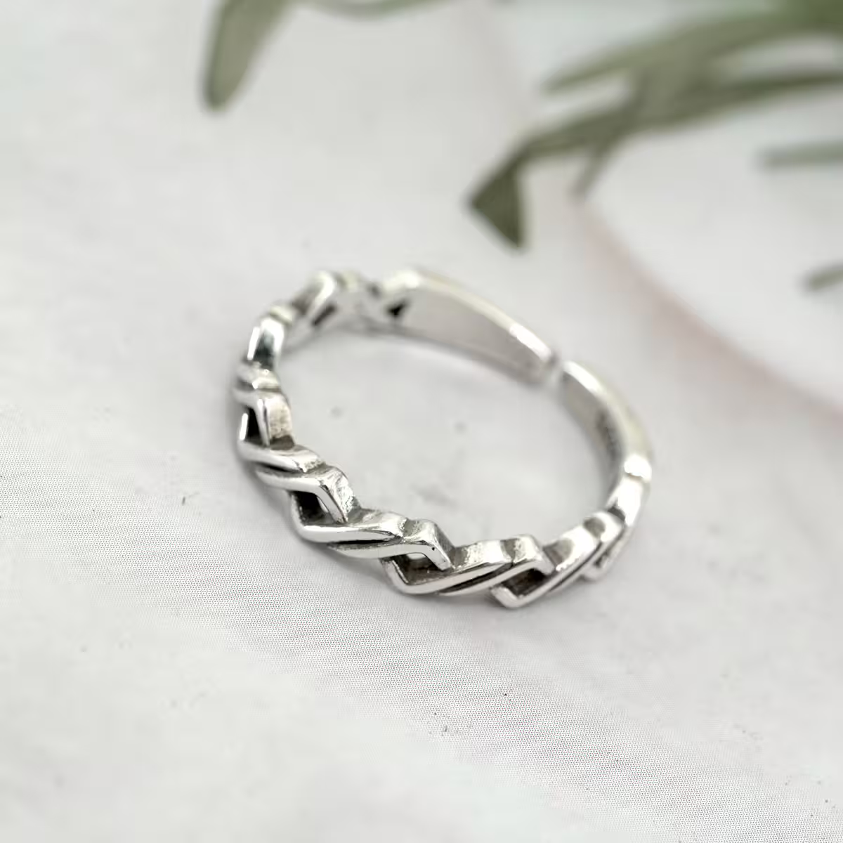 925銀飾&times;交錯菱角&times;開口戒指-第4張