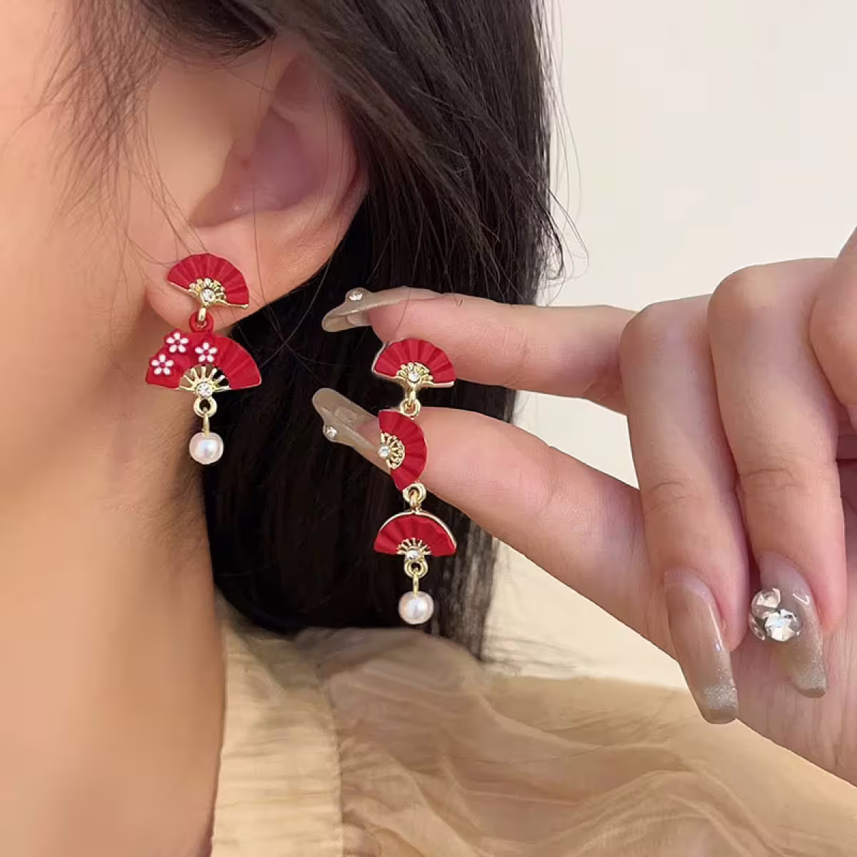 梅映紅扇&times;不對稱蚊香盤U型耳夾-第6張