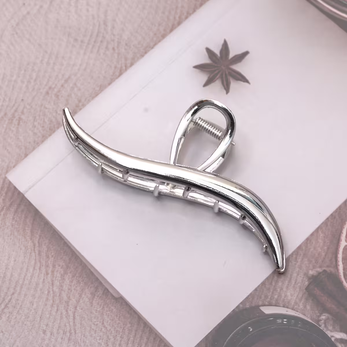 銀色波浪號&times;鯊魚夾-第1張