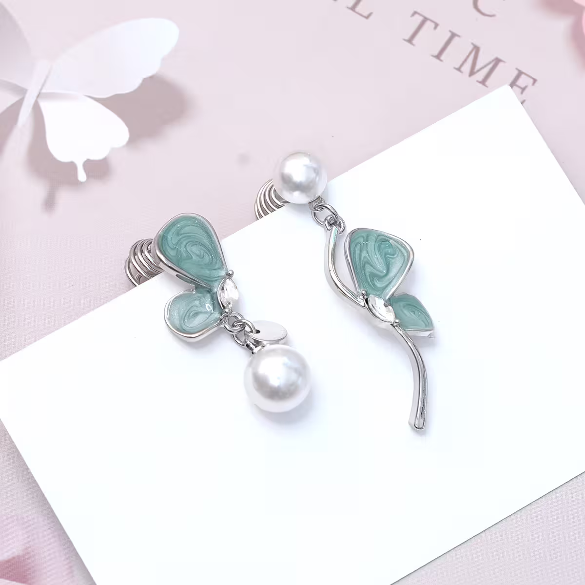 是花似蝶&times;不對稱蚊香盤U型耳夾-第1張