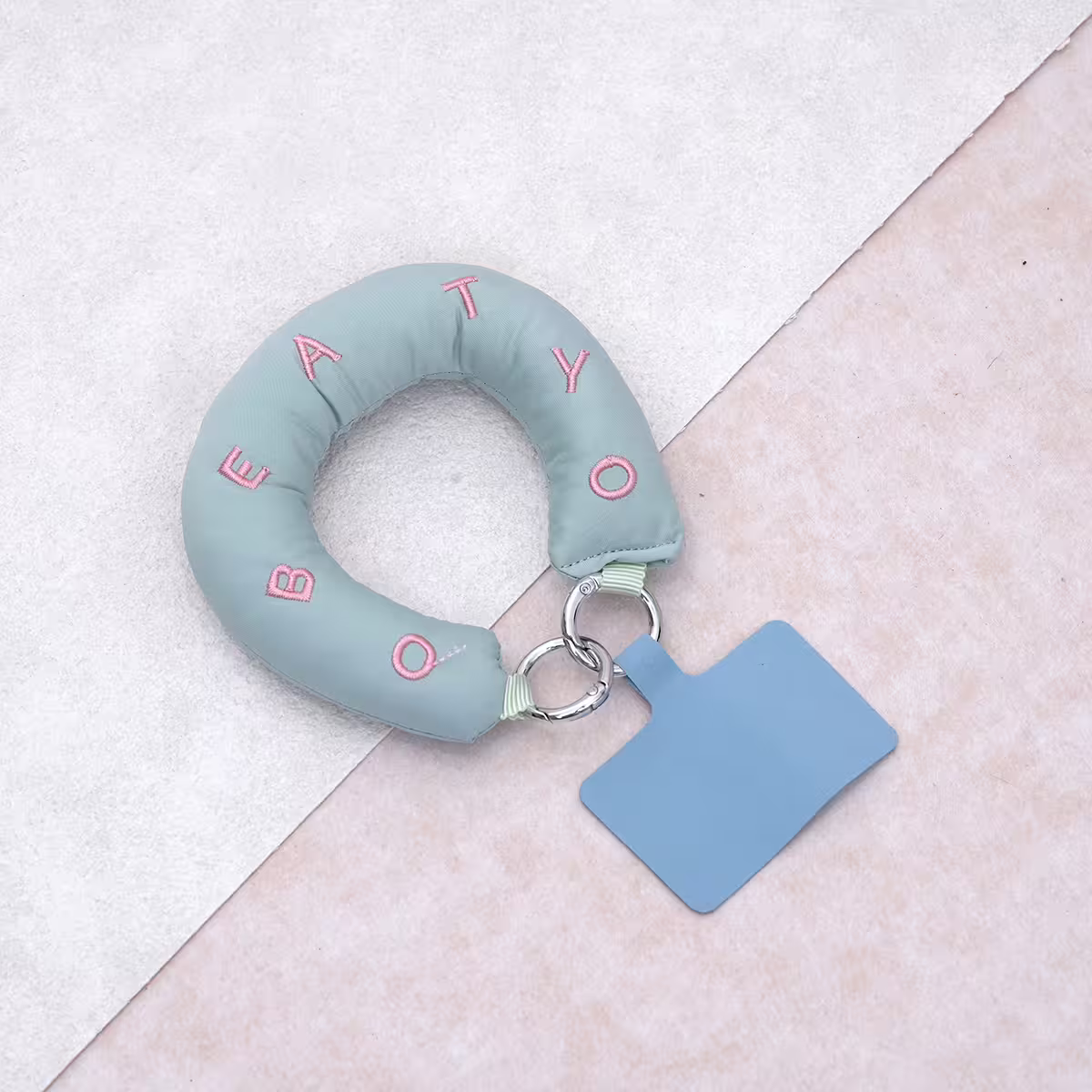 多巴胺澎澎棉字母&times;手機腕帶掛繩&times;藍色-第1張