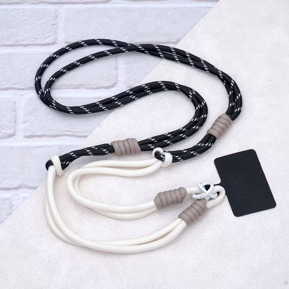 可延長運動風撞色&times;手機斜背&腕帶&times;兩用掛繩&times;黑白小點-第1張