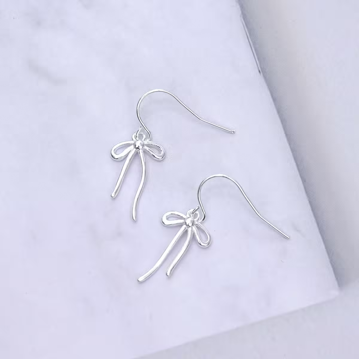 925銀針&times;蝴蝶結線條&times;耳鉤-第1張